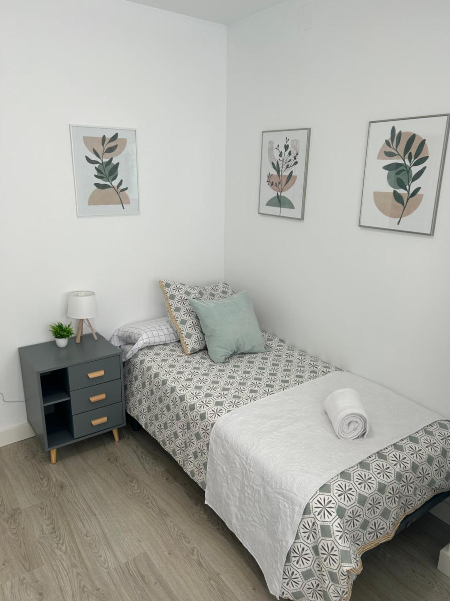 Deluxe Familiar - Apartamentos Birdie Albacete Luaran gambar